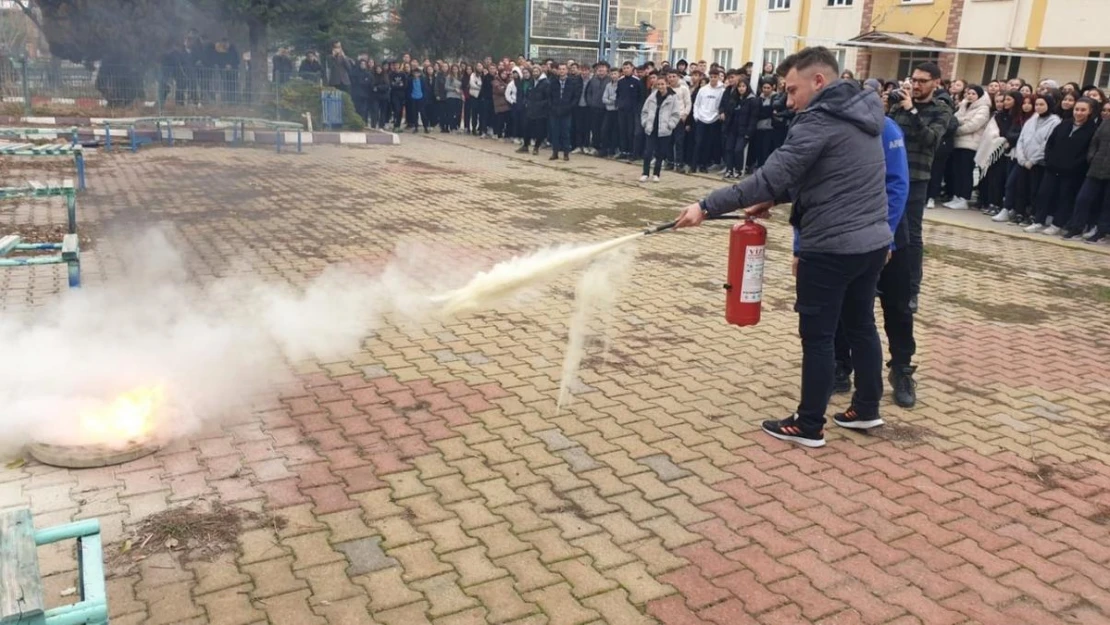 4 okulda afet eğitimi