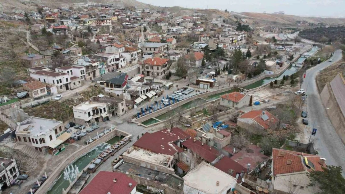 5 bin yıllık tarihi Sille'de son yılların en karsız kışı geçiyor