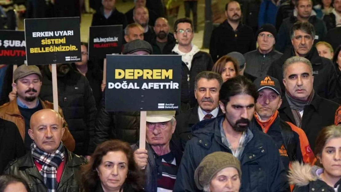 6 Şubat depremlerinde hayatını kaybedenler Avcılar'da anıldı