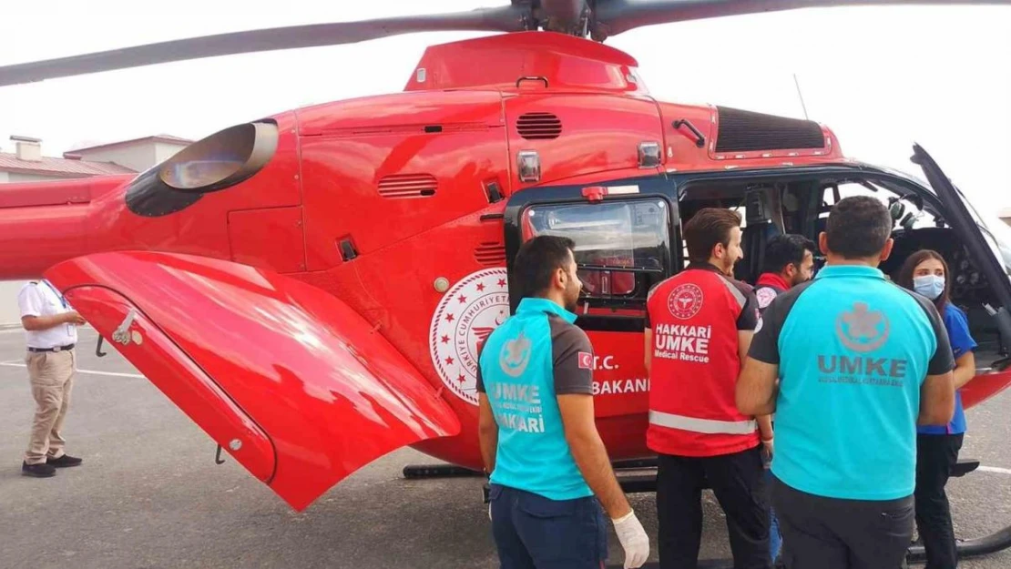 6 yaşındaki çocuk için ambulans helikopter ve uçak havalandı