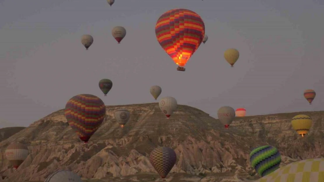 615 bin kişi Kapadokya'yı kuş bakışı izledi