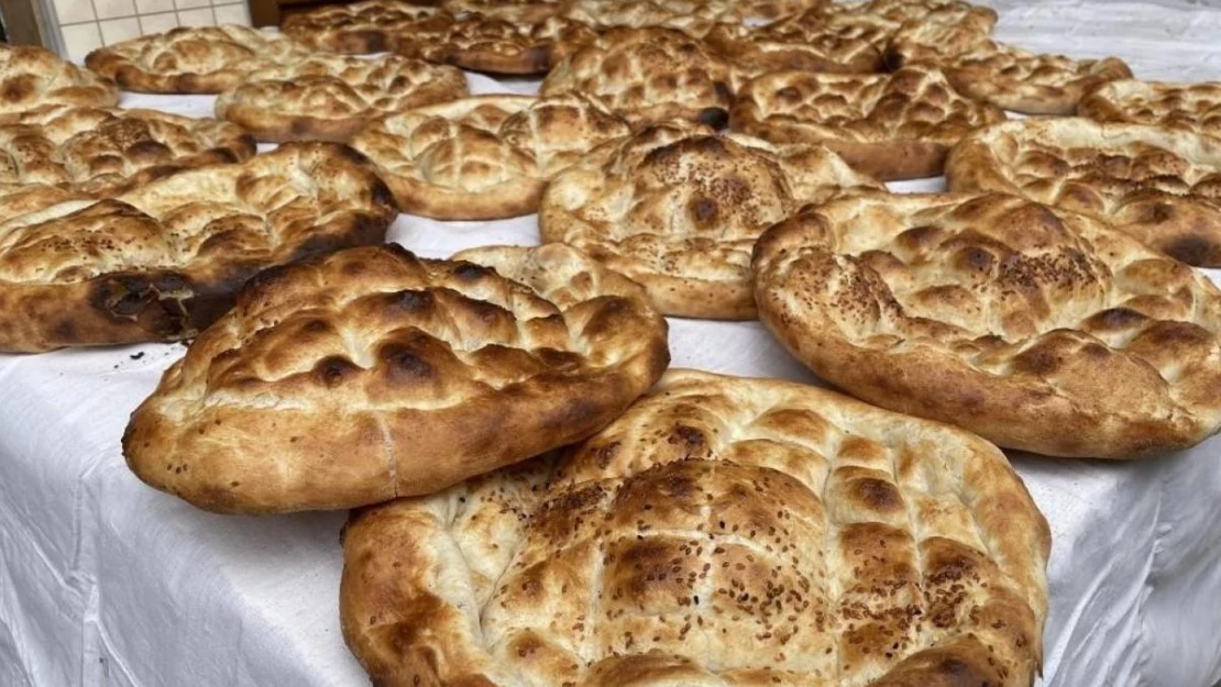 Adana'da Ramazan pidesi 16 liradan satılacak