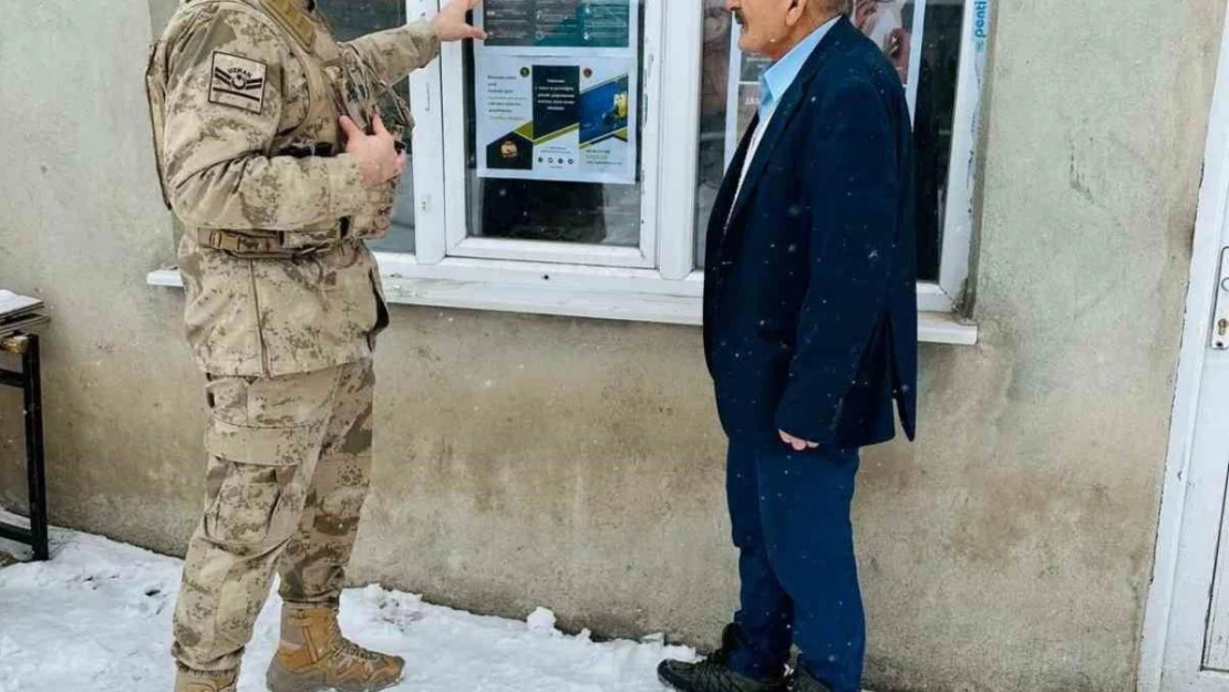 Ağrı'da dolandırıcılık suçlarına karşı jandarma bilgilendirme yaptı