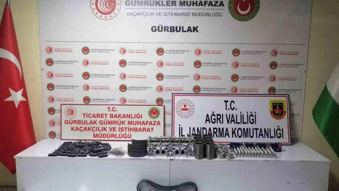 Ağrı'da gümrük kaçağı araba parçaları ele geçirildi