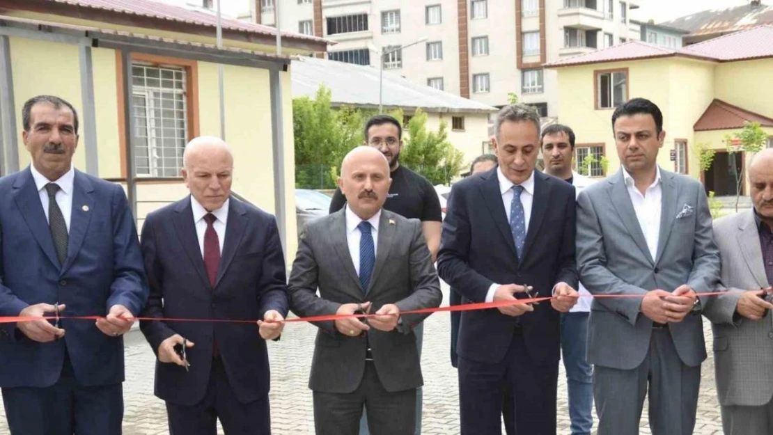 Ağrı'da iki yeni hizmet binası faaliyete geçti