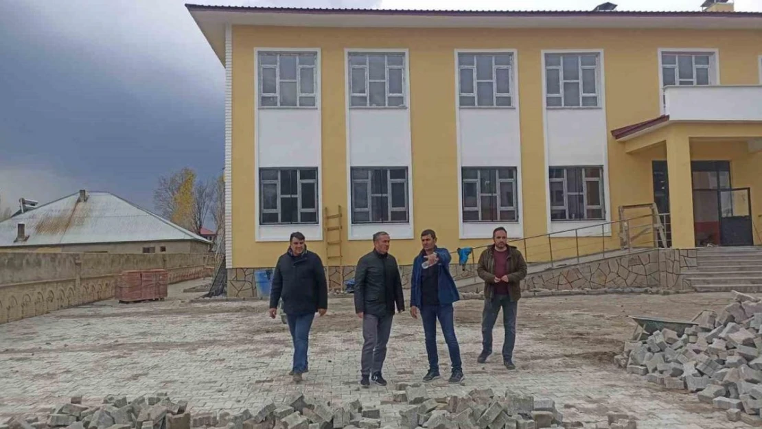 Ağrı İl Milli Eğitim Müdürü Kökrek, Patnos'taki okul inşaatlarını denetledi