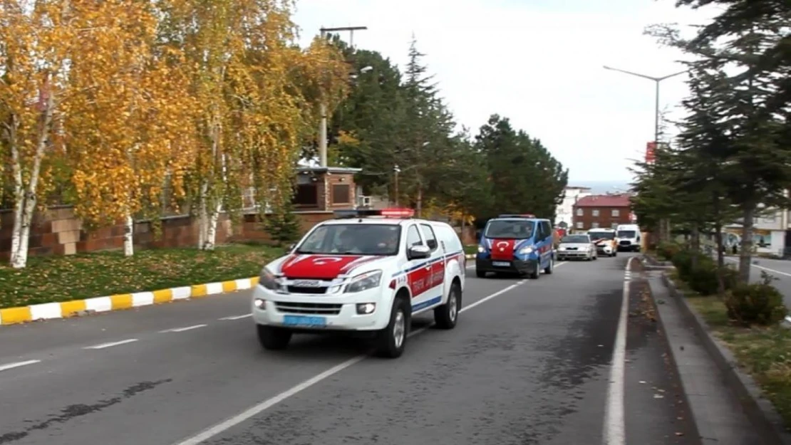 Ahlat'ta Cumhuriyet konvoyu oluşturuldu