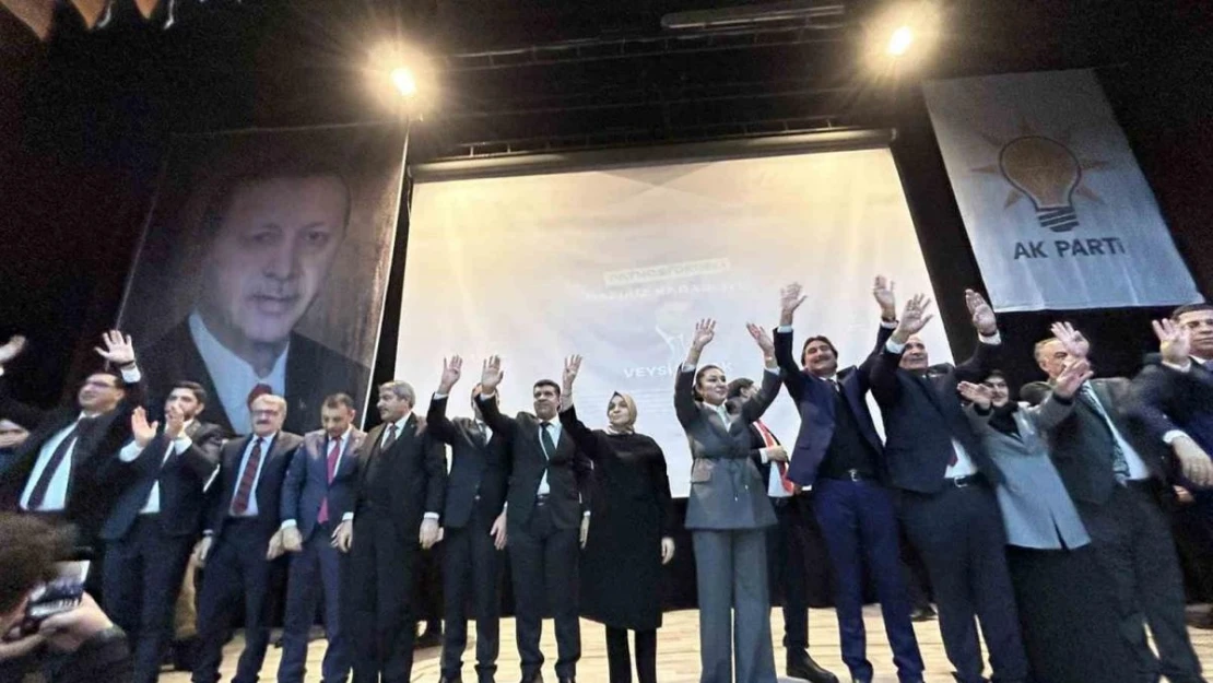 AK Parti Ağrı'da adaylarını tanıttı