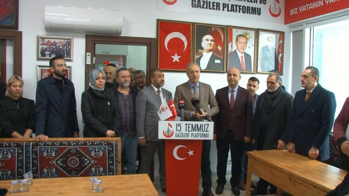 AK Parti Küçükçekmece Belediye Başkan Adayı Aziz Yeniay, 15 Temmuz Gaziler Platformunu ziyaret etti