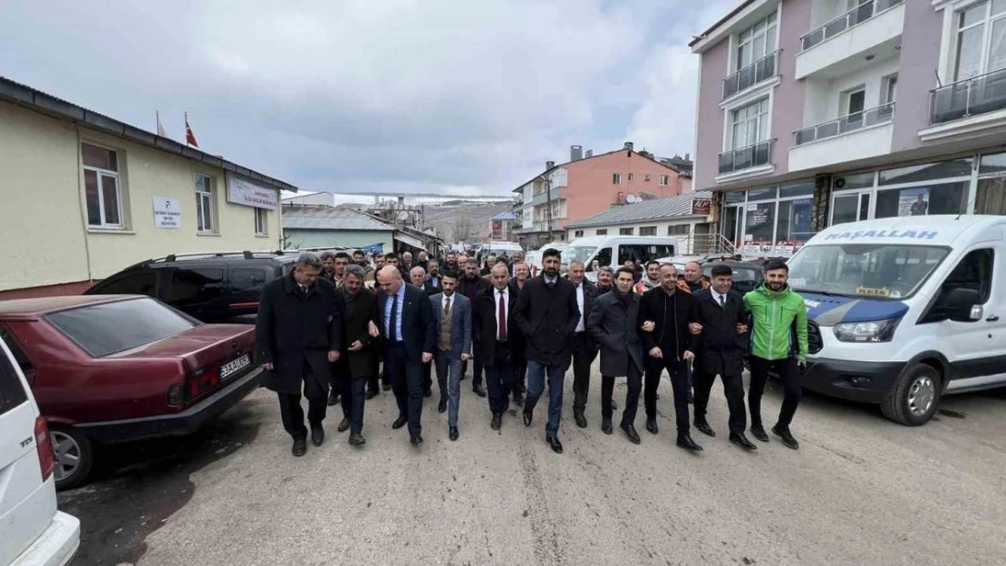 AK Parti Sarıkamış Belediye Başkan Adayı Çetinkaya'dan ev ve esnaf ziyareti