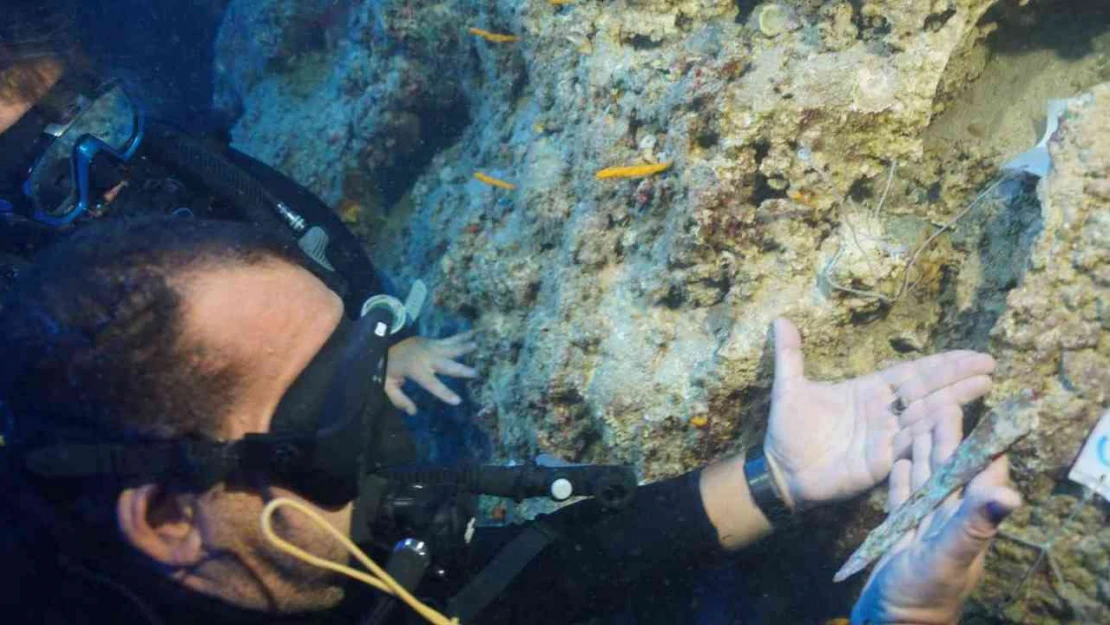 Akdeniz'in derinliklerinde Girit-Minos Uygarlığına ait 3 bin 600 yıllık hançer bulundu