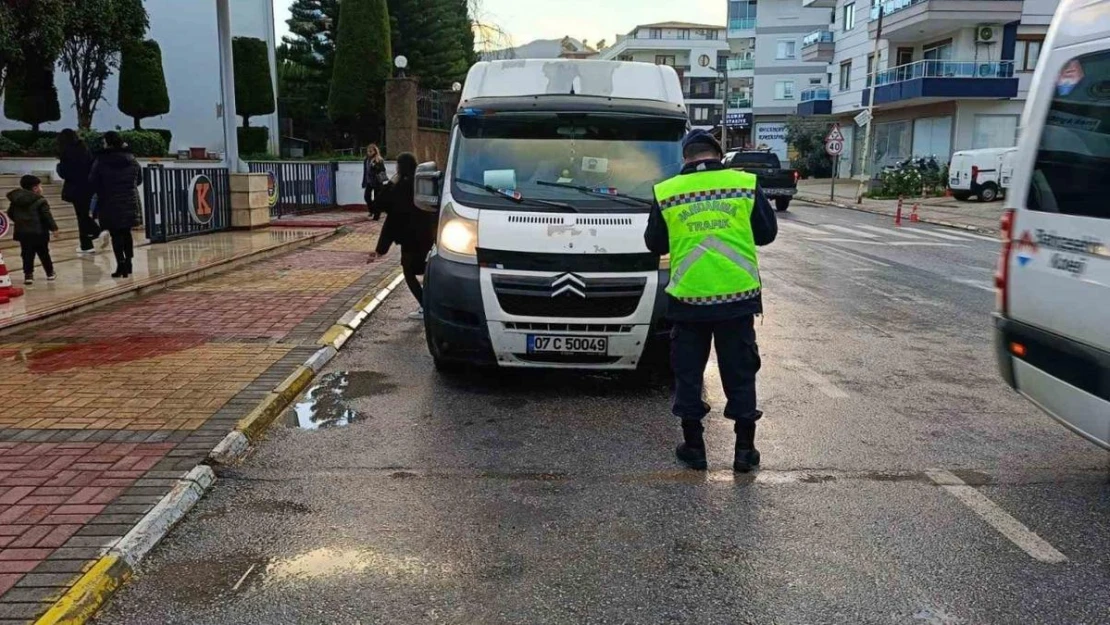 Alanya'da 11 araç trafikten men edildi