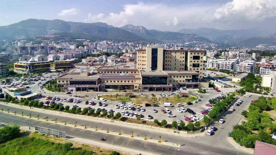 Alanya Eğitim ve Araştırma Hastanesi'nde 2023 yılında 1 milyon 636 bin 683 kişiye sağlık hizmeti verildi