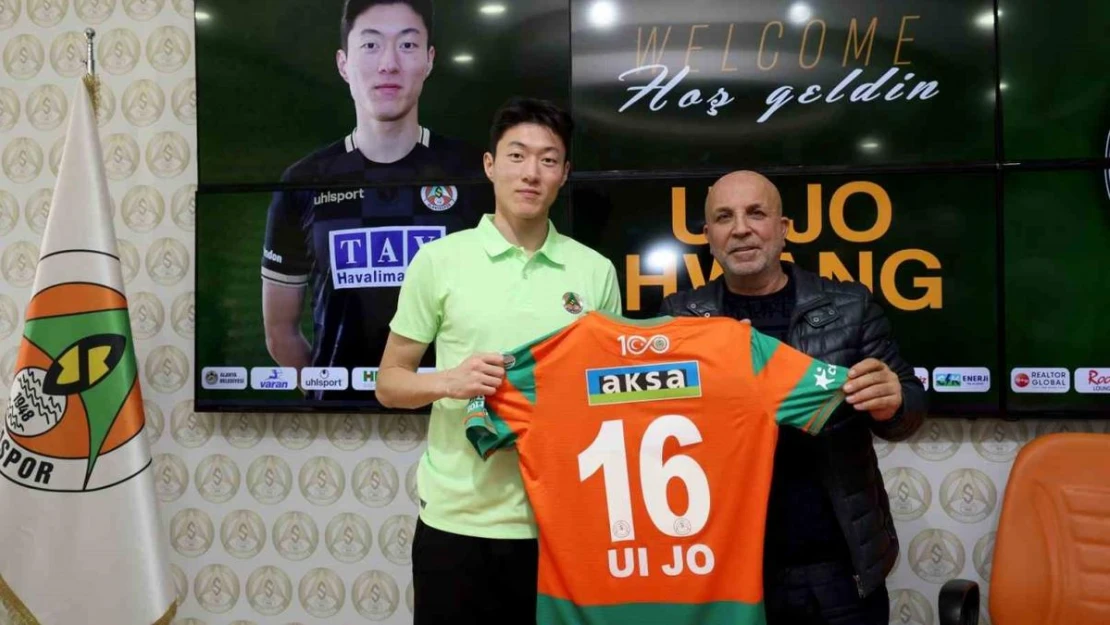 Alanyaspor Güney Koreli forvet Hwang'ı kadrosuna kattı