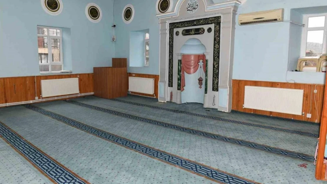 Aliköy'de cami ve Kur'an kursunun kalorifer tesisatı yenilendi