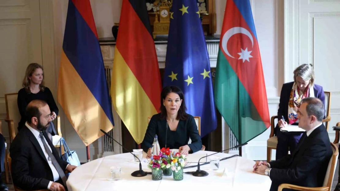 Almanya'da Azerbaycan-Ermenistan arasında barış anlaşması müzakereleri sona erdi