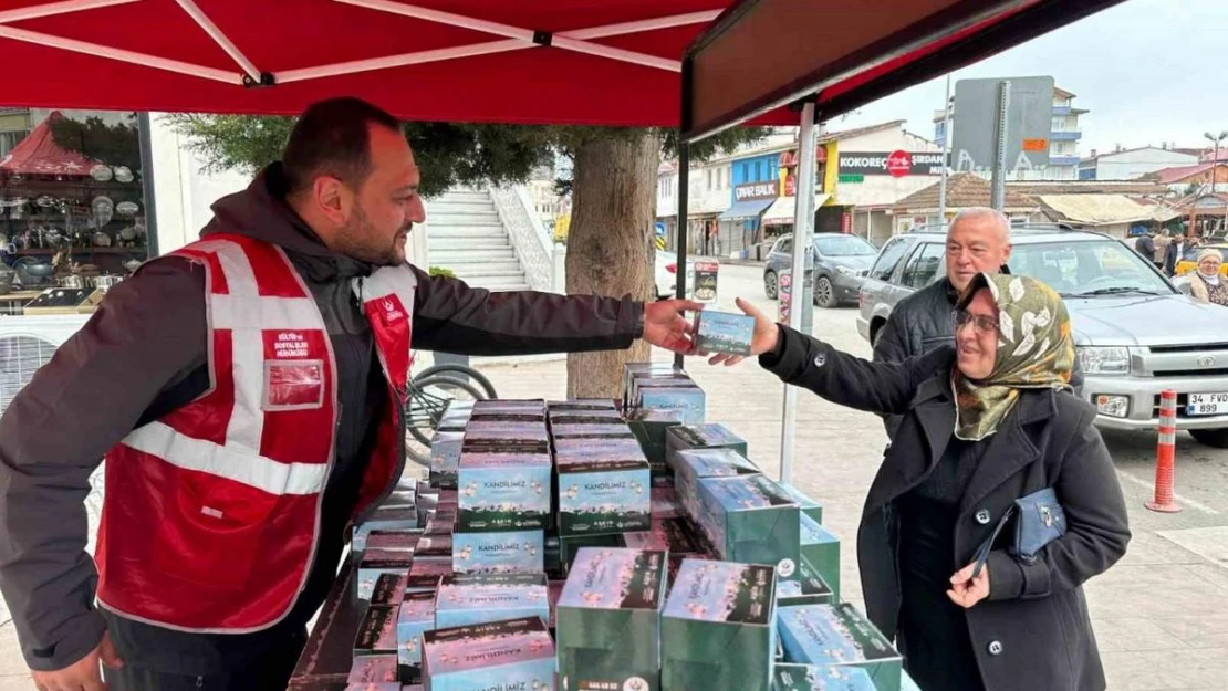 Altınordu'da vatandaşlara kandil simidi ikramı