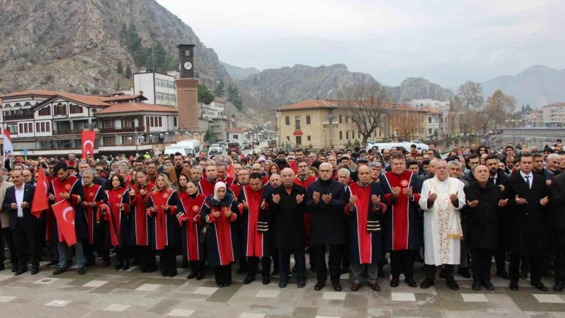 Amasya'da akademisyenlerden İsrail'in Gazze'deki vahşetine yürüyüşlü tepki