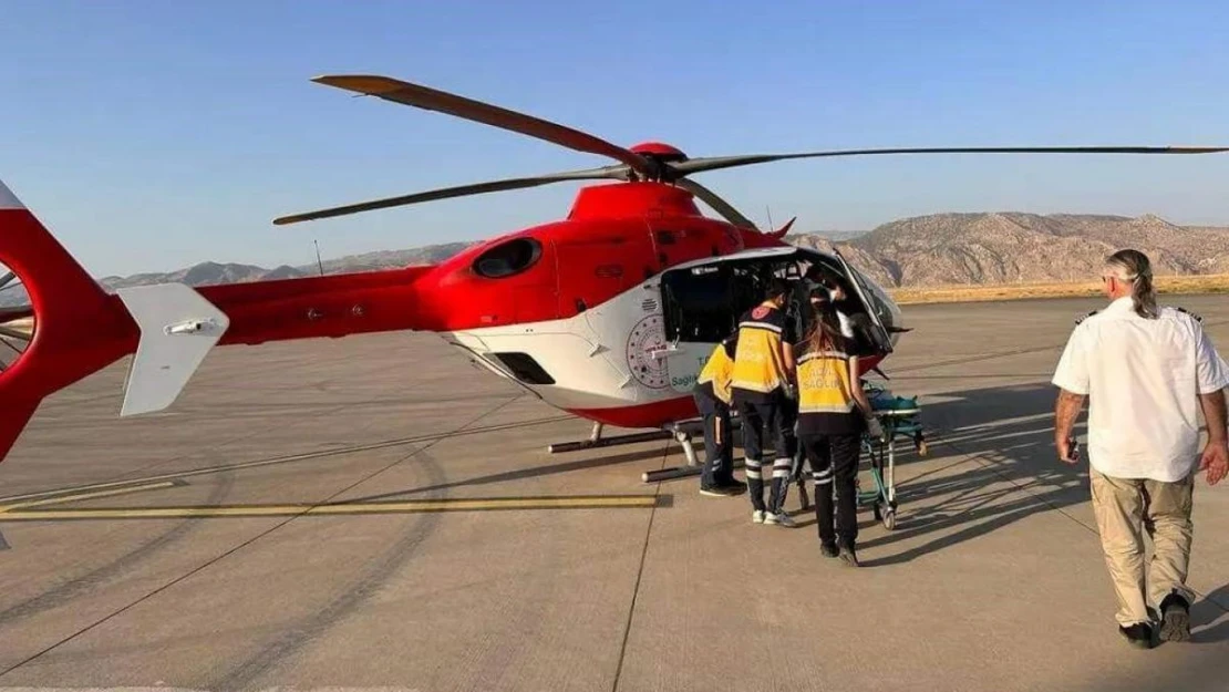 Ambulans helikopter pnömoni entübe olan 40 günlük bebek için havalandı