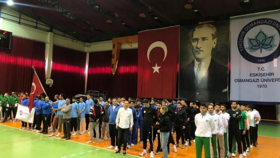 Anadolu Üniversitesi Erkek Futbol Takımı üst tur için mücadele edecek