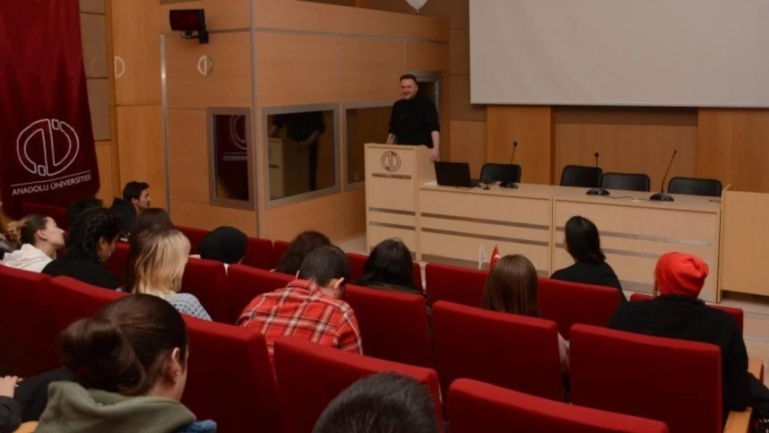 Anadolu Üniversitesi'nde 'Celil Sadık ile Sanat Tarihi Söyleşisi' gerçekleştirildi