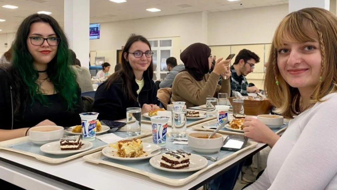 Anadolu Üniversitesi'nde Aralık ayının ilk öğle yemeğini yine öğrenciler belirledi