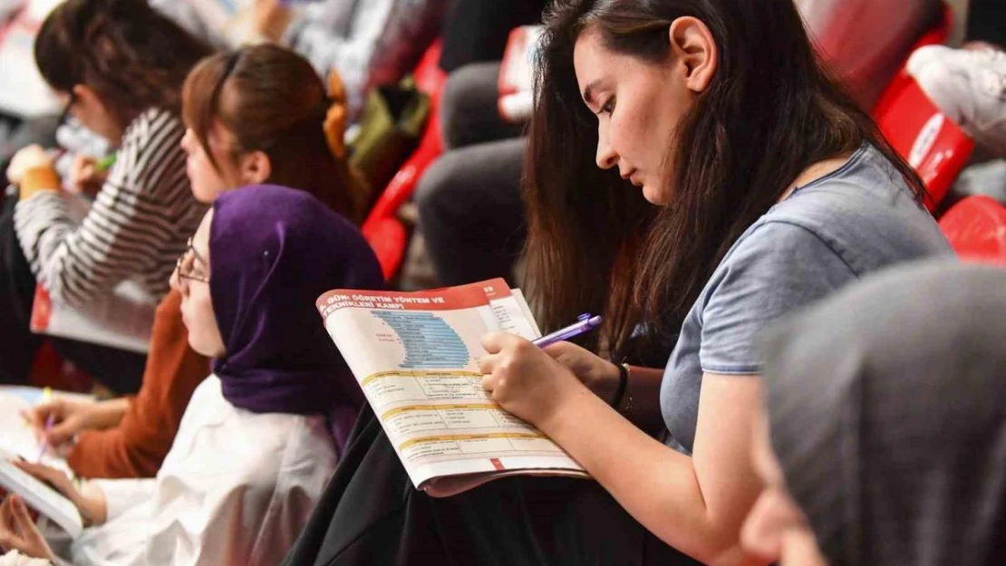 Ankara Büyükşehir Belediyesi'nden öğrencilere 'KPSS Genel Tekrar' kampı