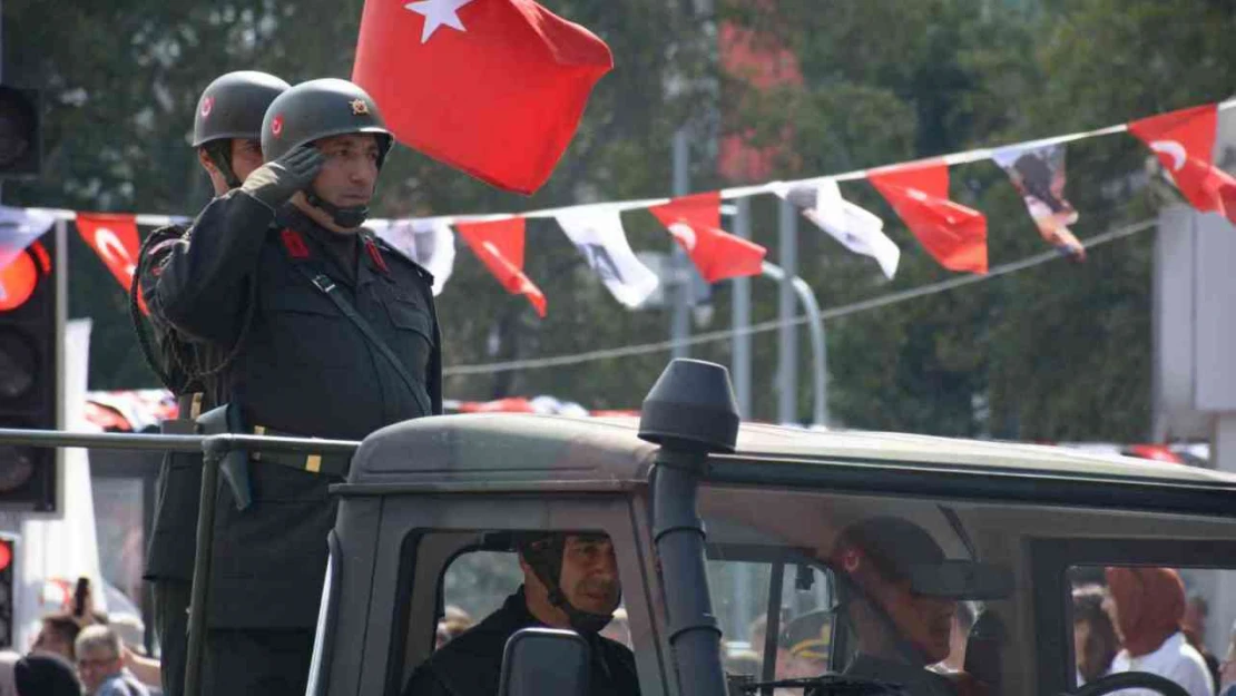 Ankara'da 30 Ağustos Zafer Bayramı korteji