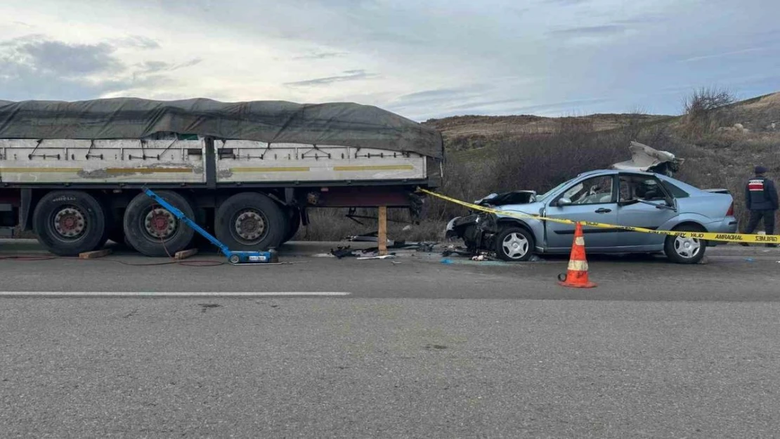 Ankara'da feci kaza: 2 ölü, 4 yaralı