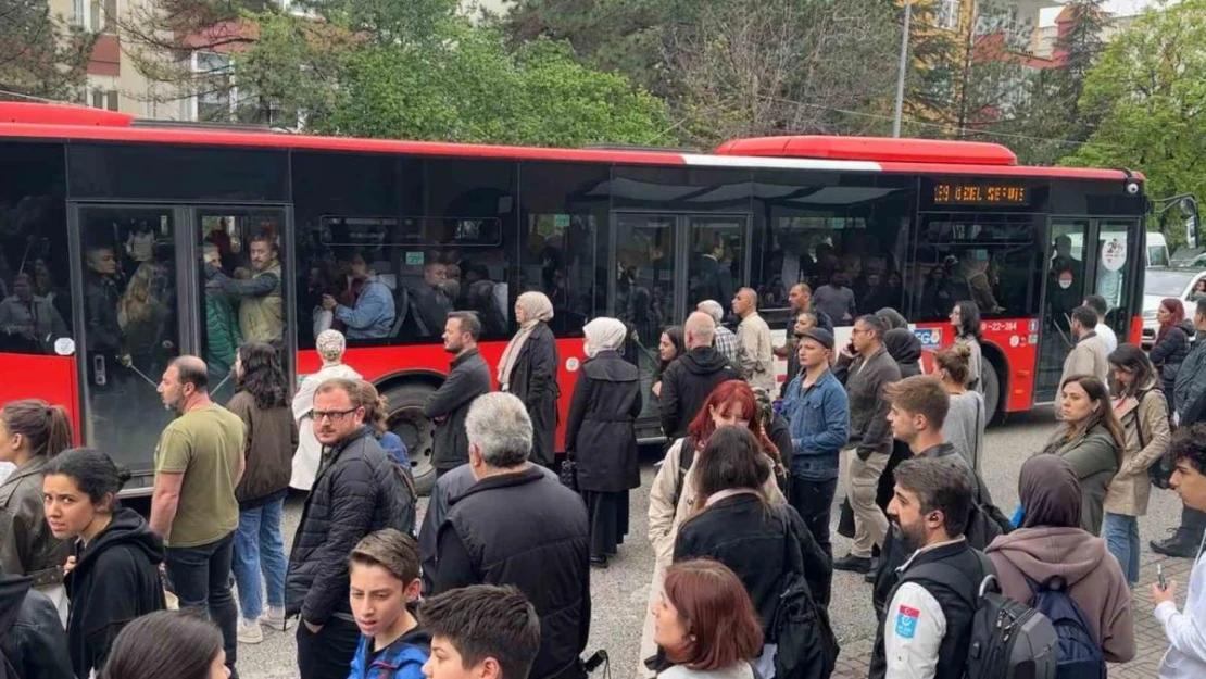 Ankara'da sağanak nedeniyle bazı metro istasyonları hizmet dışı kaldı