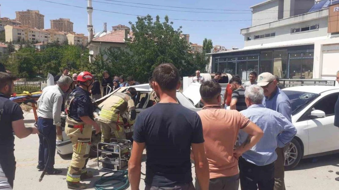 Ankara'da trafik kazası: 1 ölü, 3 yaralı