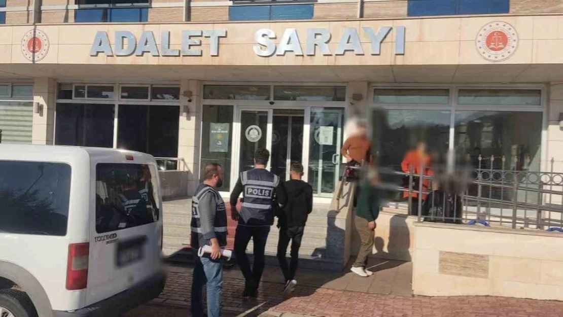 Antalya'da aranan 96 şüpheli yakalandı