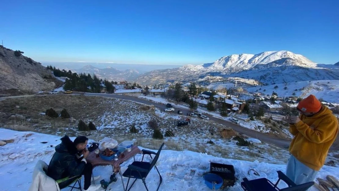 Antalya'da SUV tipi araç uçurumdan uçtu, korku dolu anlar kamerada