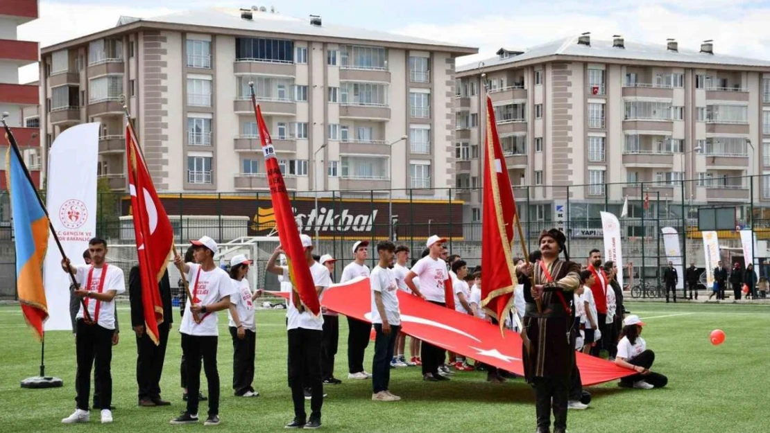 Ardahan'da 19 Mayıs coşkuyla kutlandı