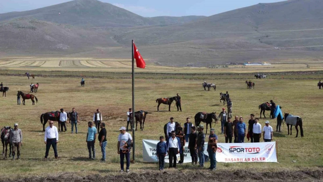 Ardahan'da 9. Rahvan At Yarışları yapıldı