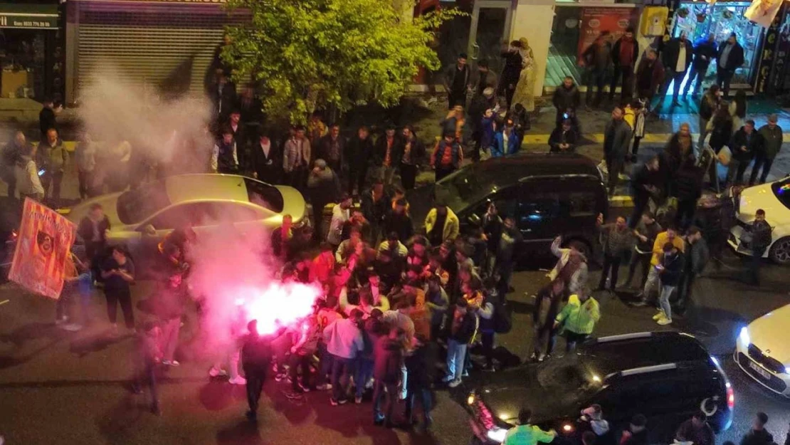 Ardahan'da Galatasaraylıların şampiyonluk coşkusu