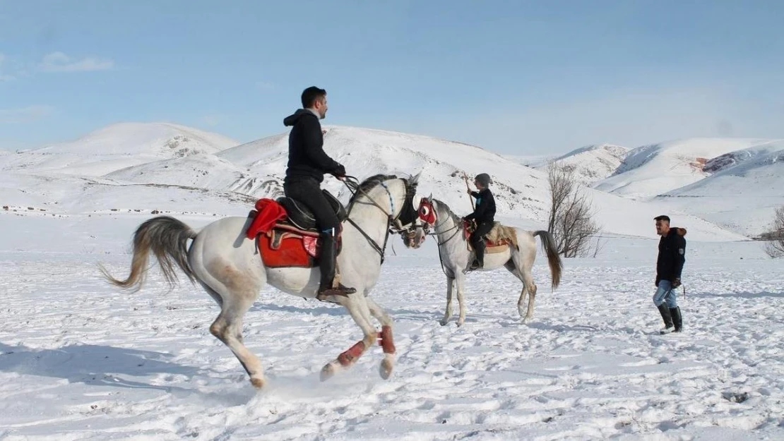 Asırlık gelenek cirit Erzincan ve Bayburt'ta yaşatılıyor