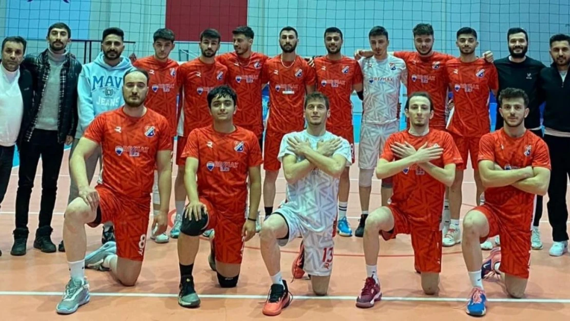 Aşkale Voleybol Takımı bir üst turda