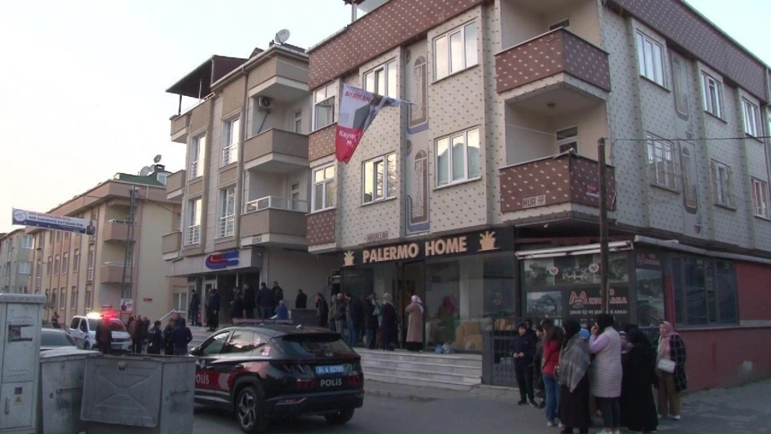 Ataşehir'de şüpheli ölüm: Bir kadın evde ölü bulundu