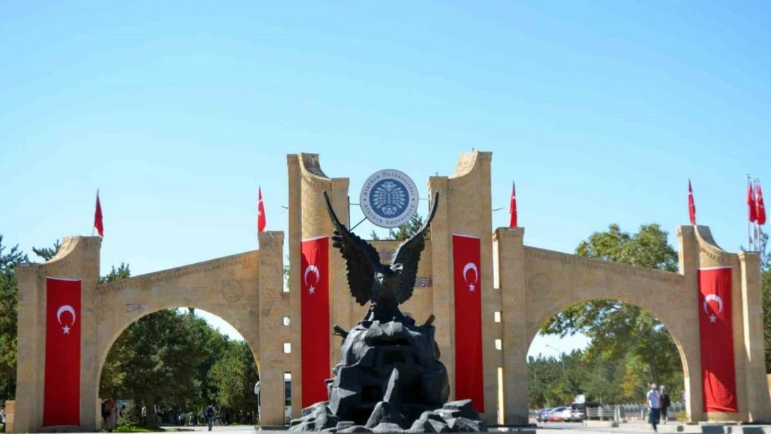 Atatürk Üniversitesi'nden 3 dilde İsrail'e kınama