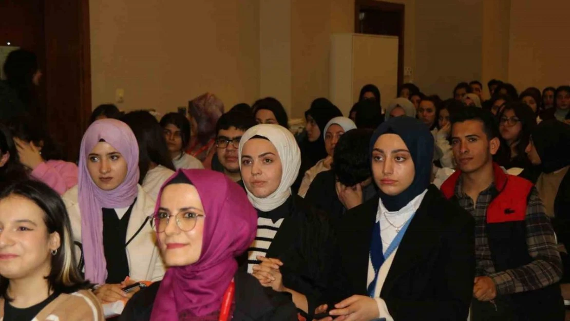 Atılım Üniversitesi Mardin'de Eğitim Fuarı düzenledi