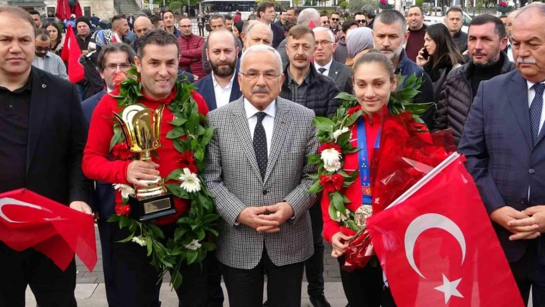 Avrupa şampiyonu Gamze'ye görkemli karşılama