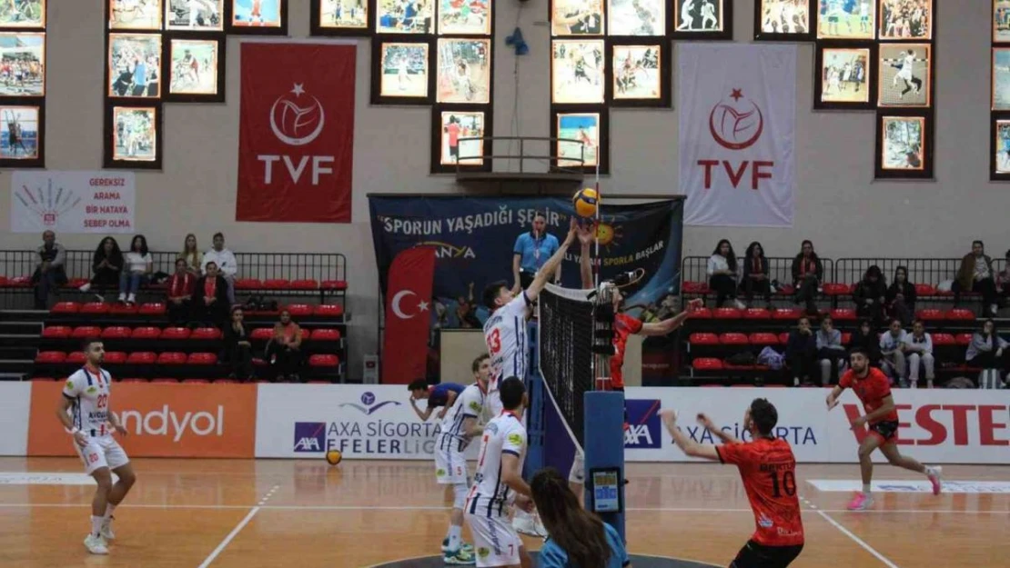 AXA Sigorta Efeler Ligi: Alanya Belediyespor: 3 - Bigadiç Belediyespor: 0