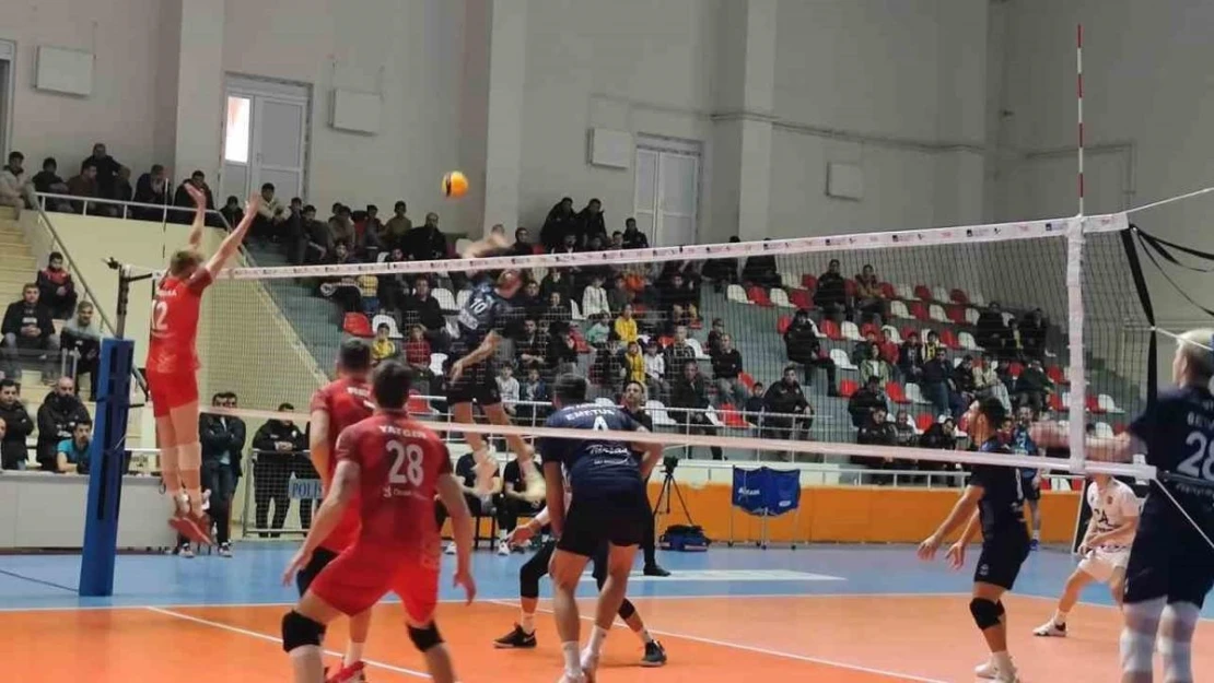 AXA Sigorta Efeler Ligi: TÜRŞAD: 2 - Arkas Spor: 3