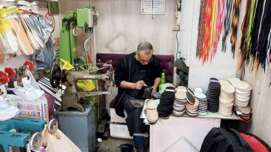 Ayakkabı tamir sektöründe işler hızlandı