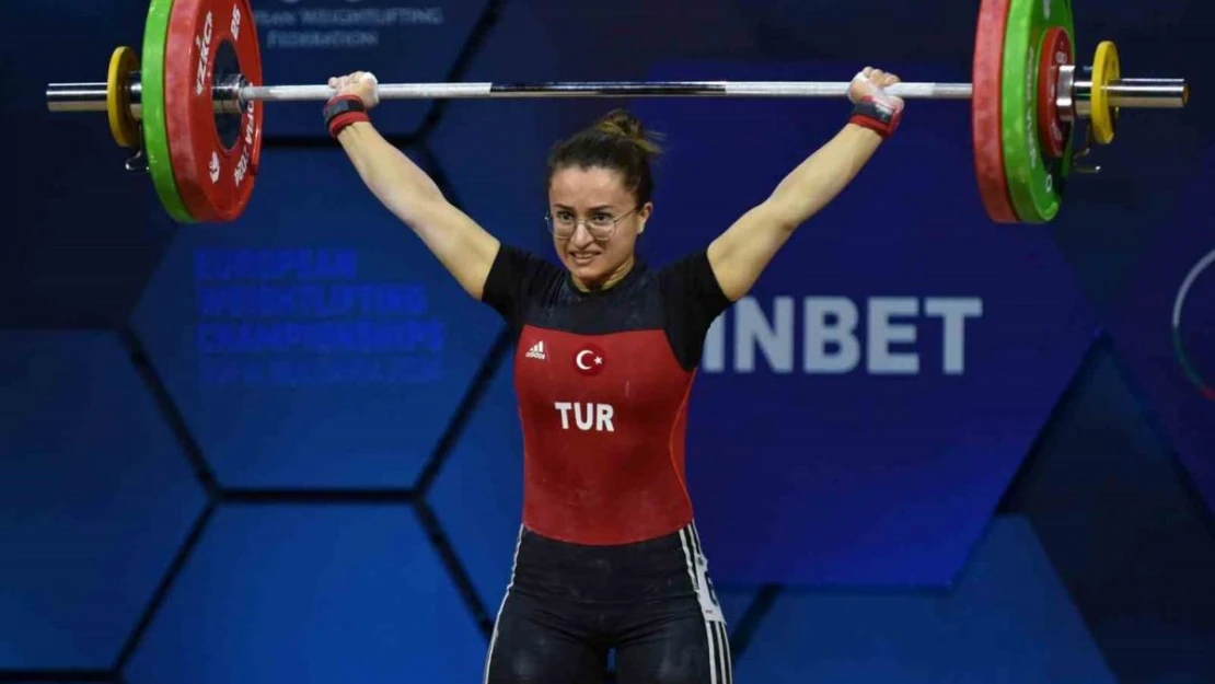 Aysel Özkan'dan koparmada bronz madalya