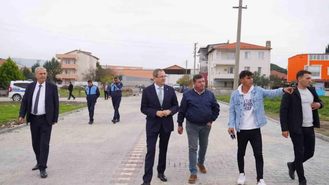 Ayvalık'ta iki bölgeye 14 bin metrekare kilit taşı