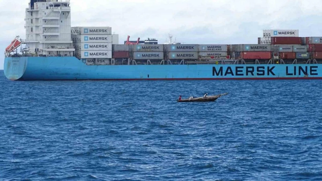 Babülmendep Boğazı'nda Maersk'e ait gemilere füze saldırısı