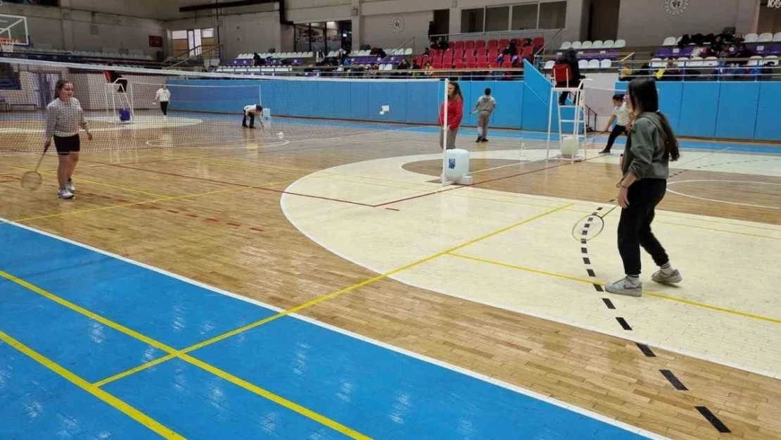 Badminton turnuvası sona erdi