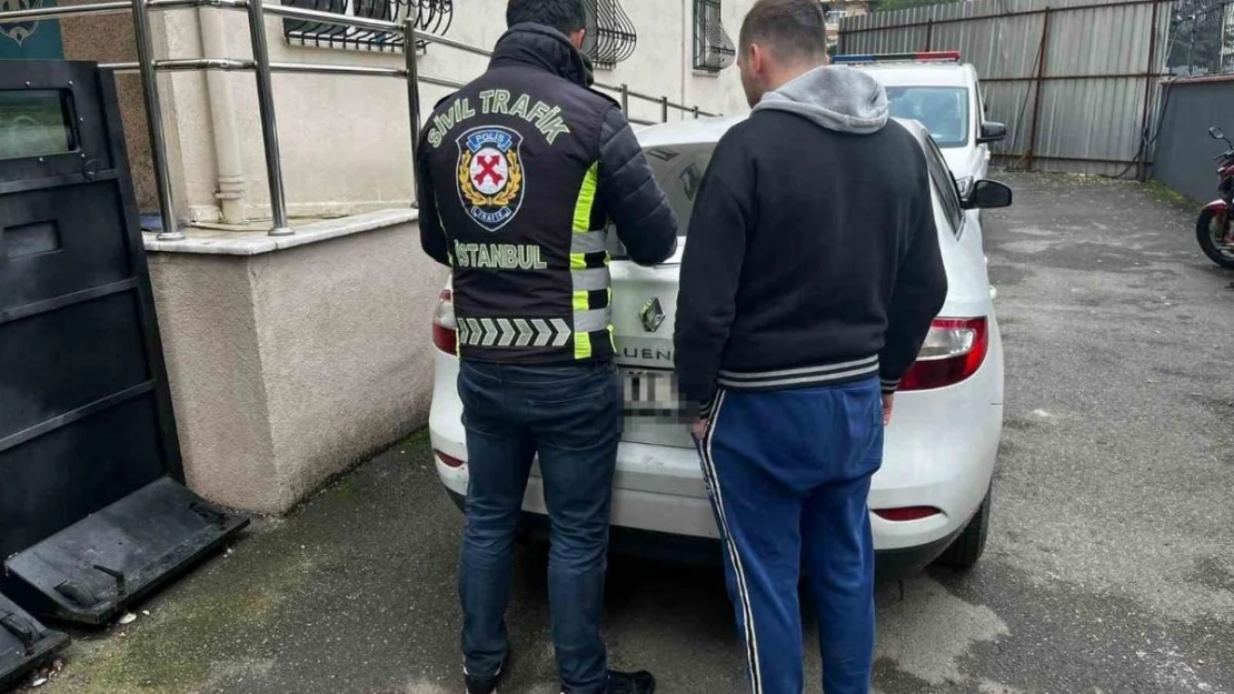 Bağdat Caddesi'nde tehlikeli hareketler yapan sürücüye 6 bin 323 TL ceza